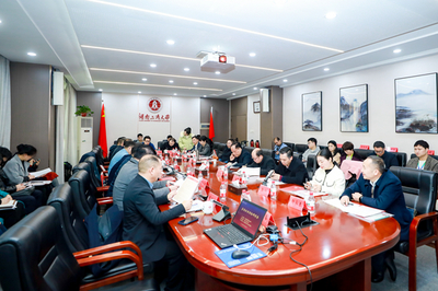 经济信息咨询 市场脉搏的精密导航器
